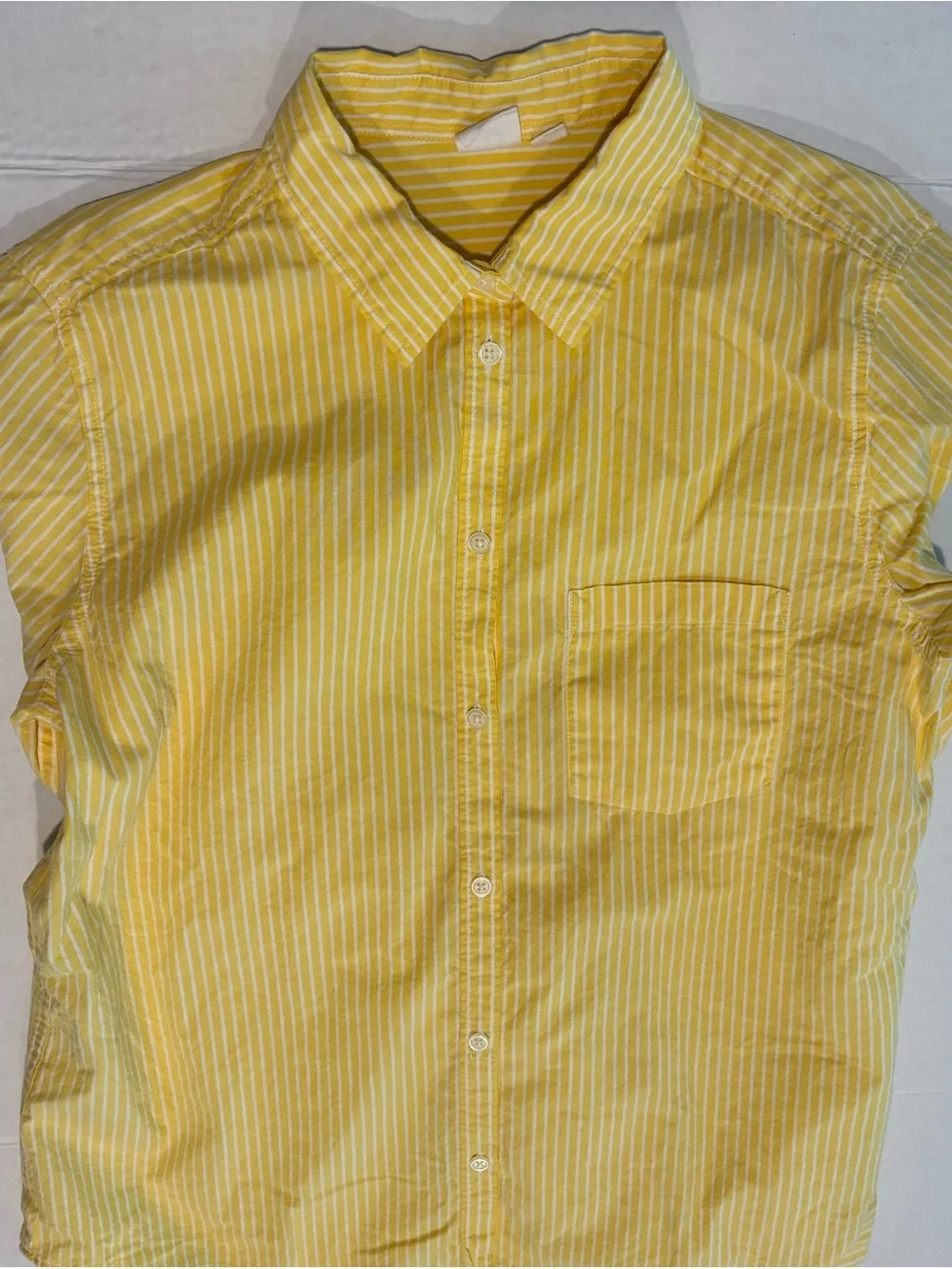 GAP Yellow and White Striped Short-Sleeve Button-Down Shirt